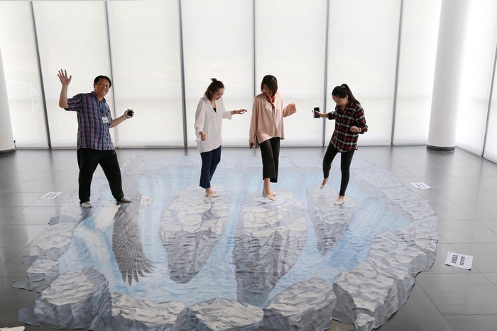 DCC art exhibition 0508 026